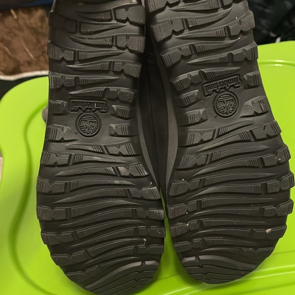 Timberland snow boots. Womens size 9 - Picture 7 of 9